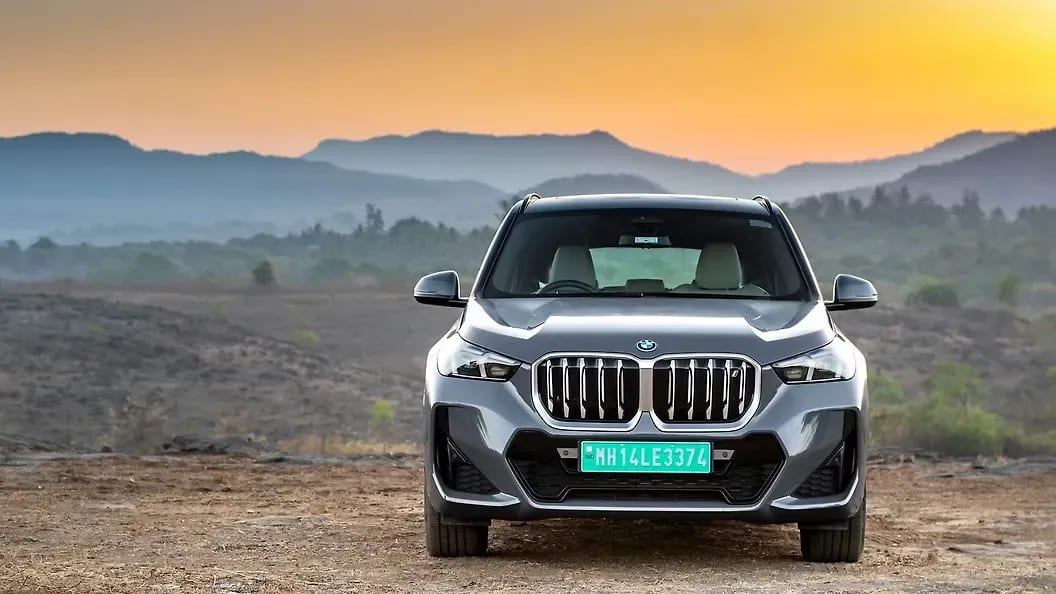 BMW iX1 — ix1 exterior front view