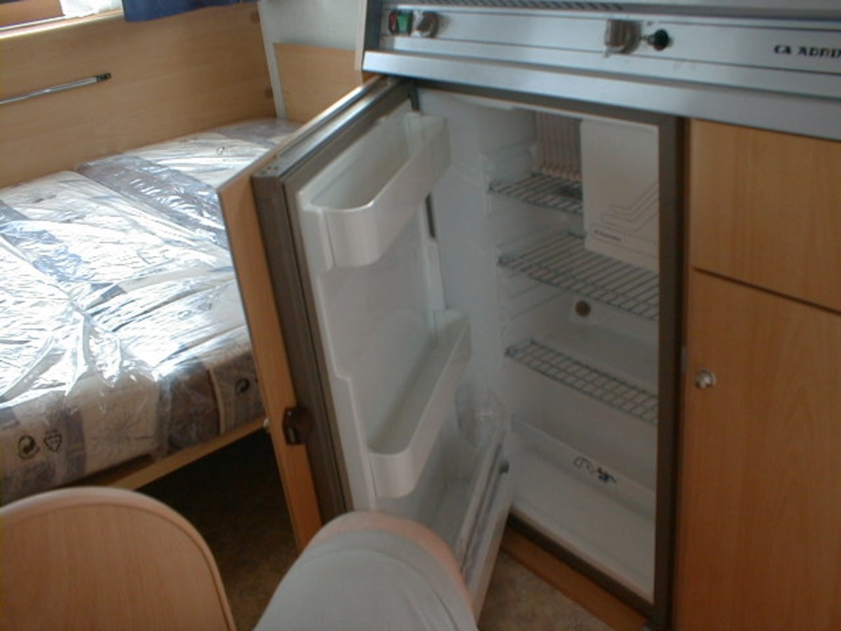 Hisense 205L Double Door Fridge RD-20DR (2023)