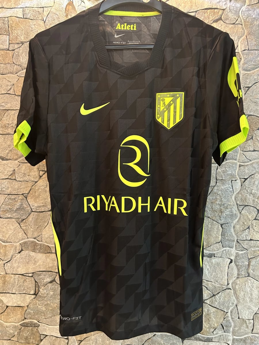 Atletico Madrid Away Kit 26/27 Season image 1