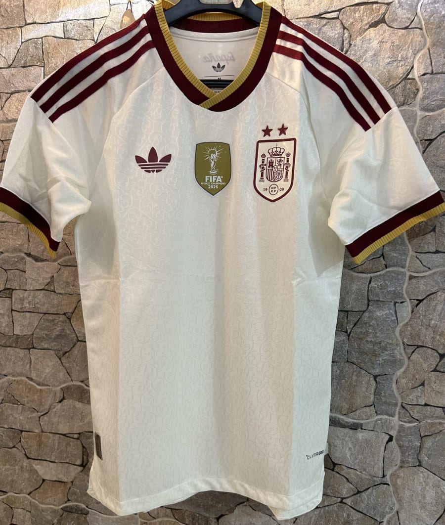 Spain Away Kit (2 Star) With Champion Badge image 1