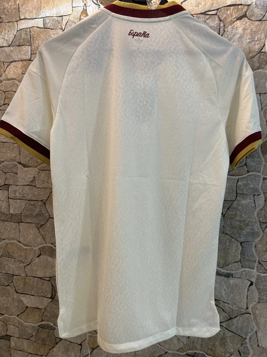 Spain Away Kit (2 Star) With Champion Badge image 3