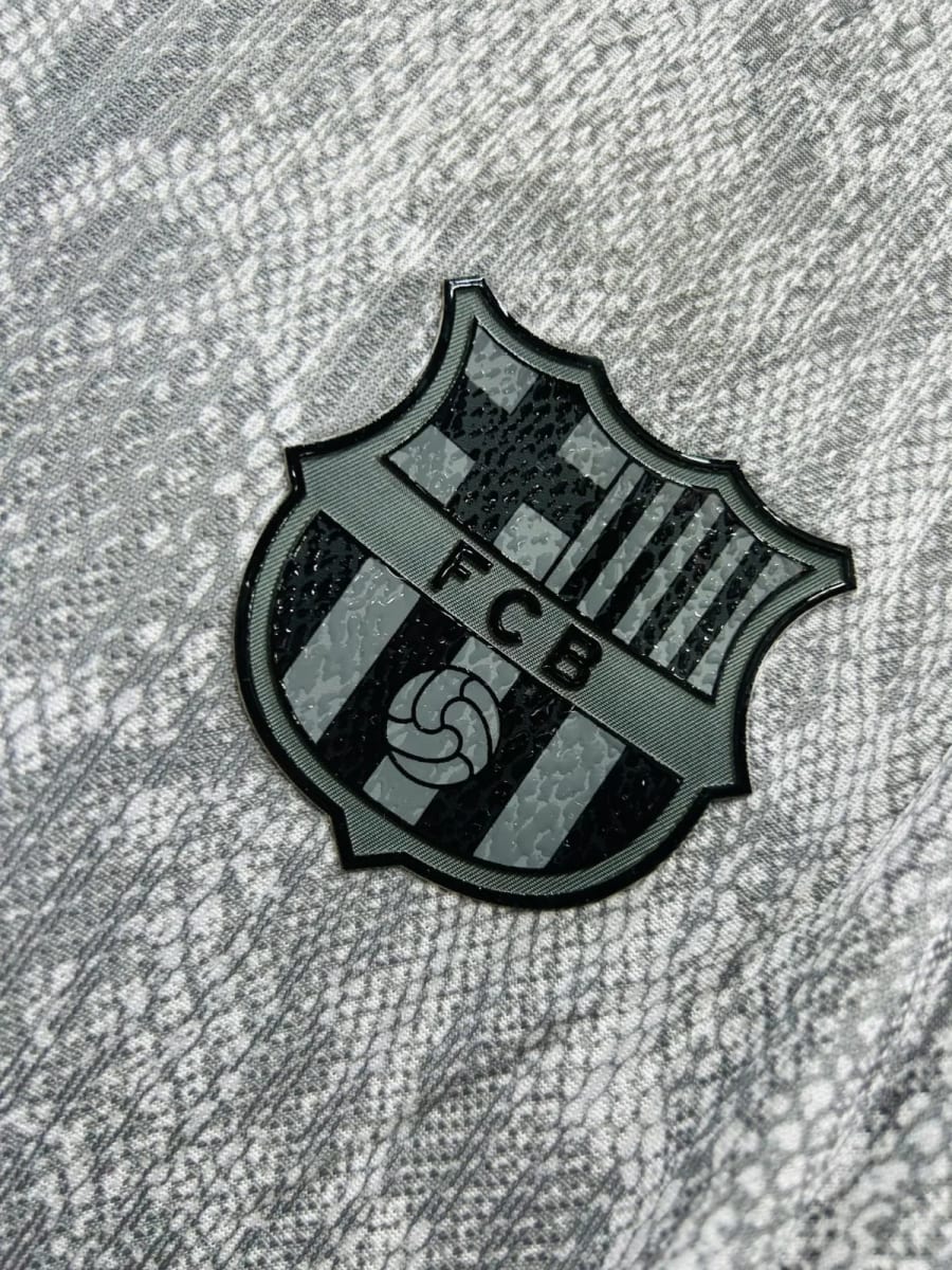 Barcelona GK Kit Full Sleeve 26/27 Season image 2