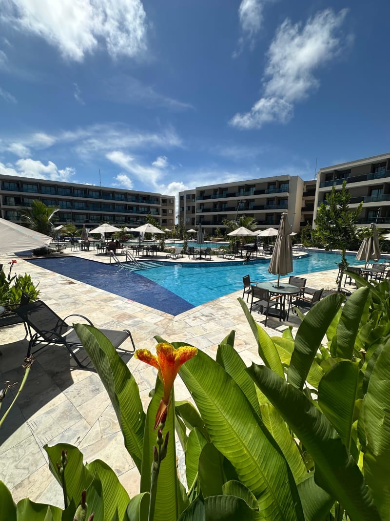 Piscina adulto do Malia Beach Experience