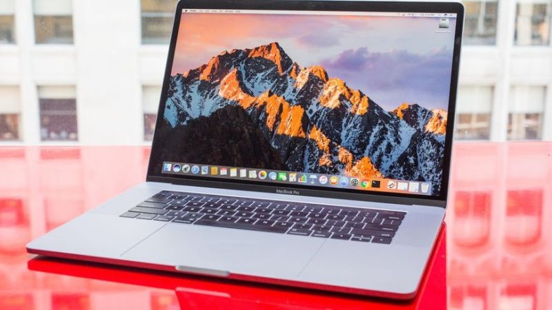 آبل تعلن ترقية جهاز MacBook Pro ليصبح الأفضل عالميًا