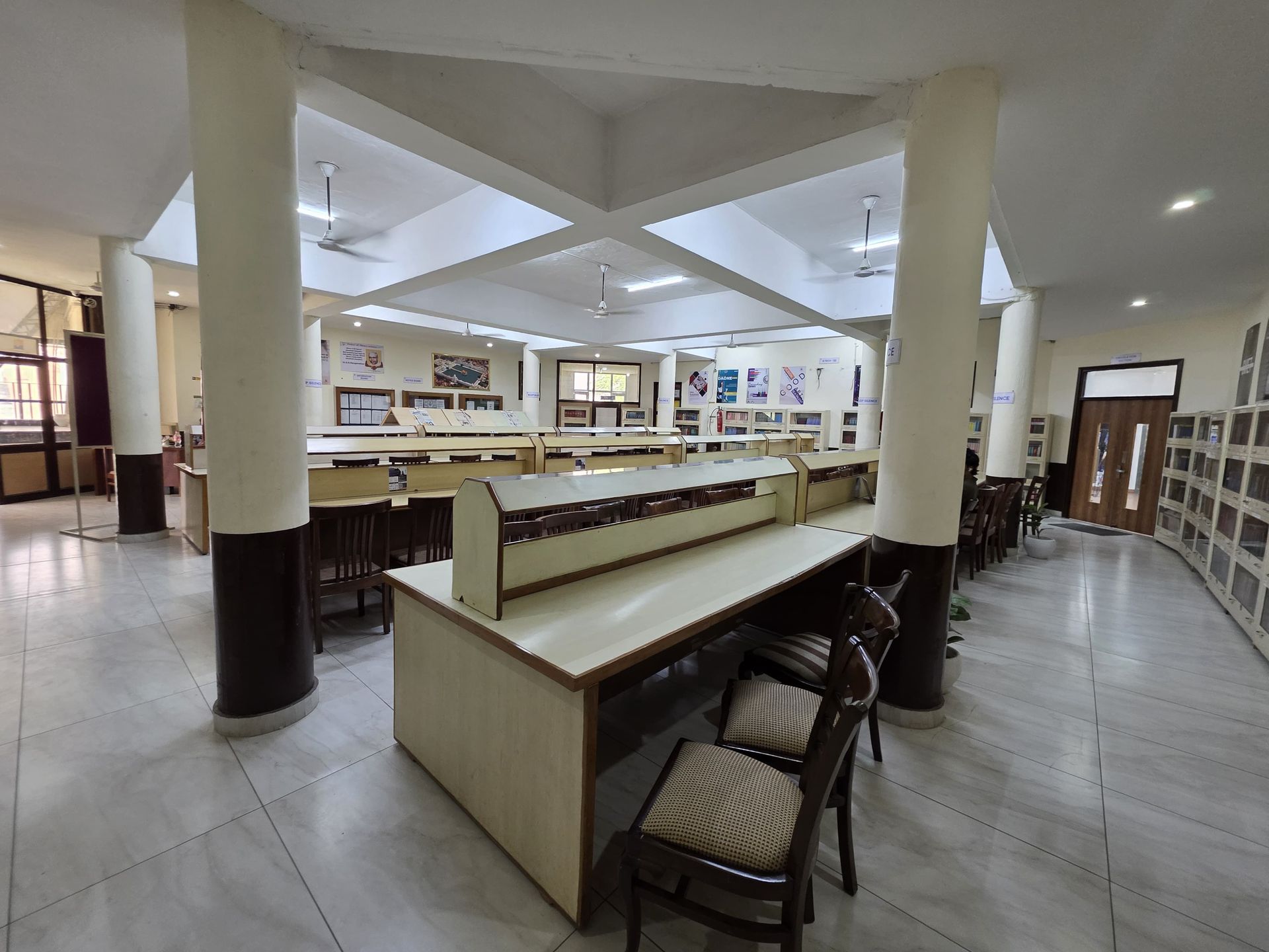 SVGOI library interior