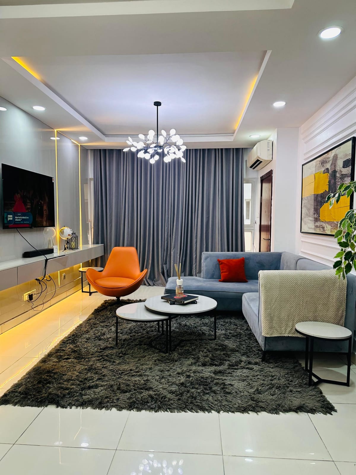 2bd - Lekki Cendre, Off Admiralty Way, Lekki Phase 1, Lagos — photo 1 of 5