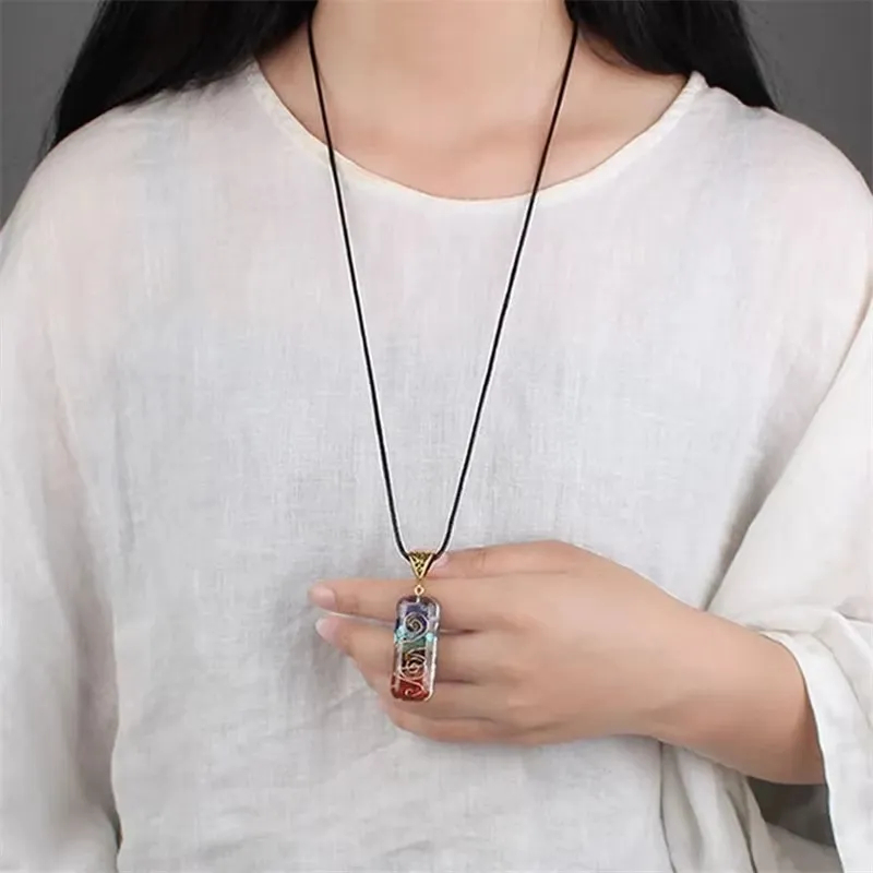 7 Chakra healing crystal pendant necklace