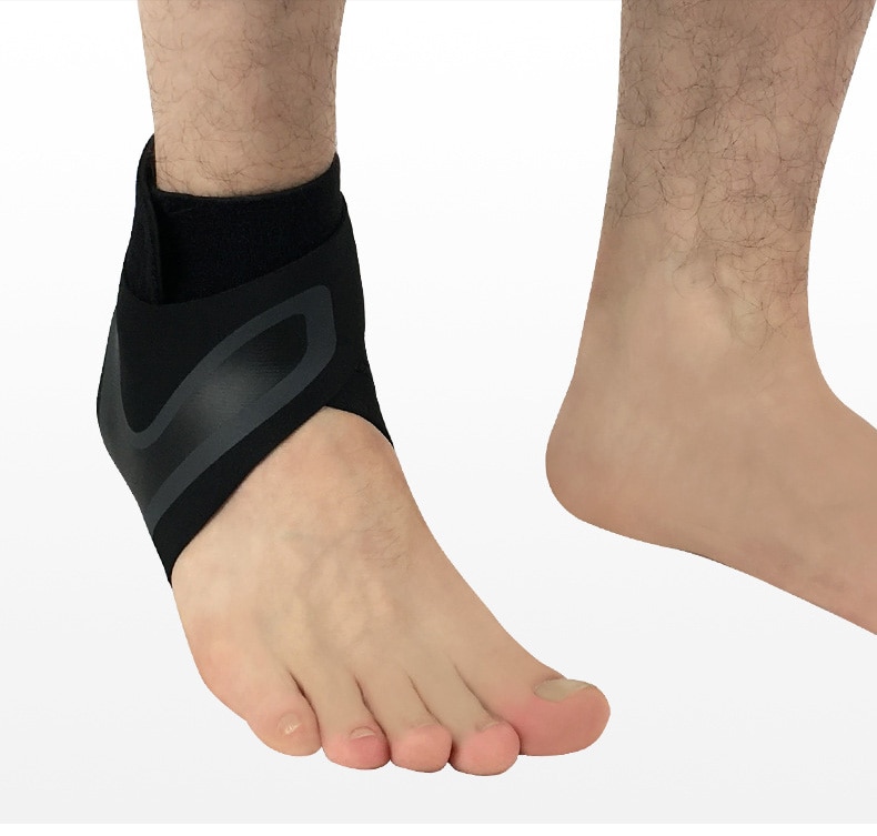 Black adjustable sports ankle support brace