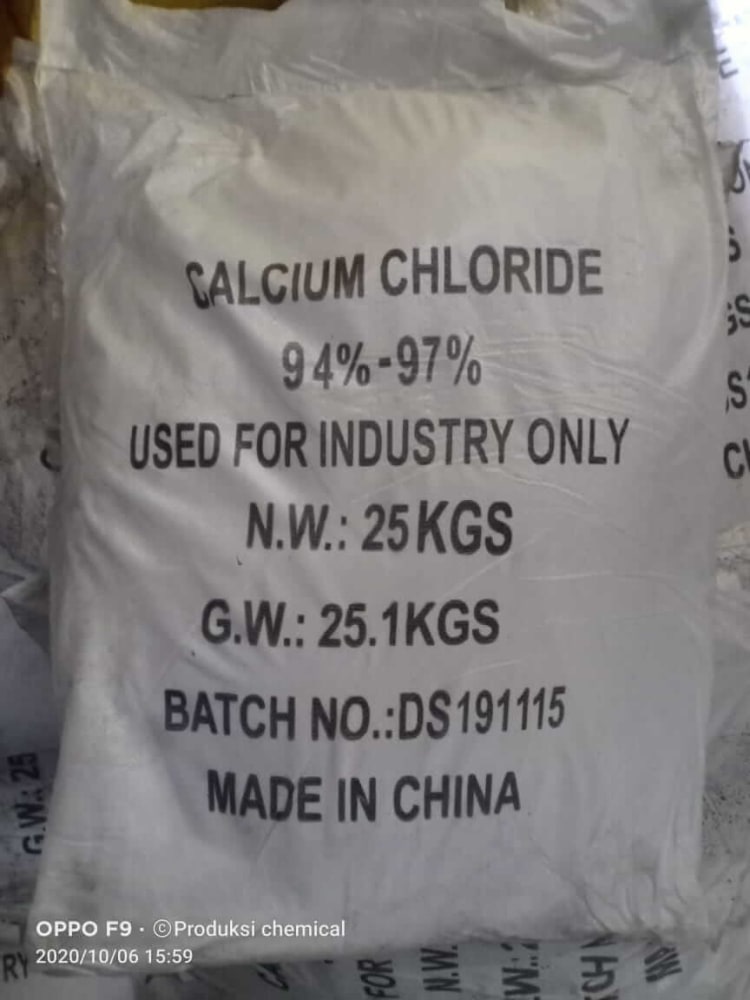 Calcium Chloride (74/77/94/95% min, Standard Packaging) in commercial industrial packaging