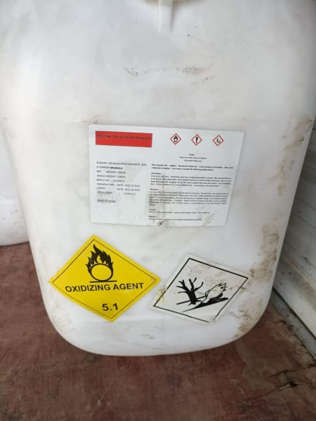Sodium Dichloroisocyanurate ( SDIC 56% / 60% ) (Water Sanitizer Dichlor, Standard Packaging) in commercial industrial packaging