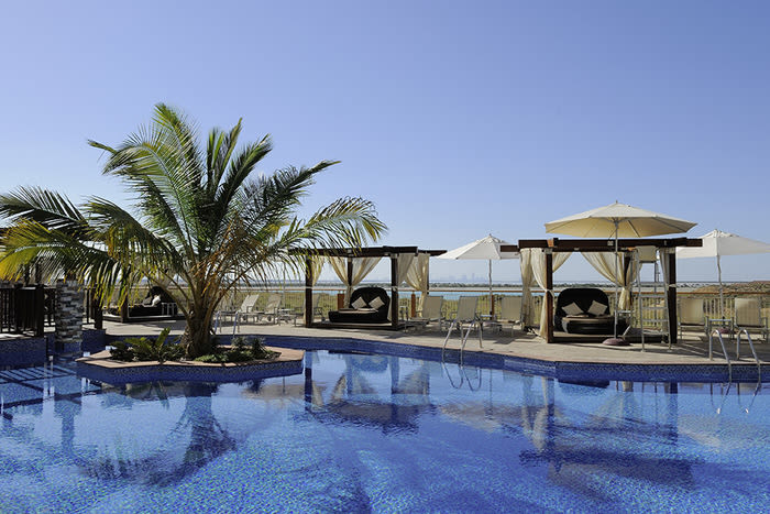 Staycation at Radisson Blu Hotel - QiDZ