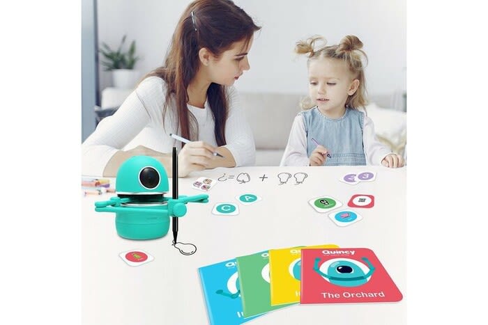 Quincy The Robot Artist - Best Educational Toy 