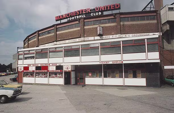 Manchester United's 100k stadium plan explained — capacity, renovation or new build, redevelopment updates, and when it will be built.