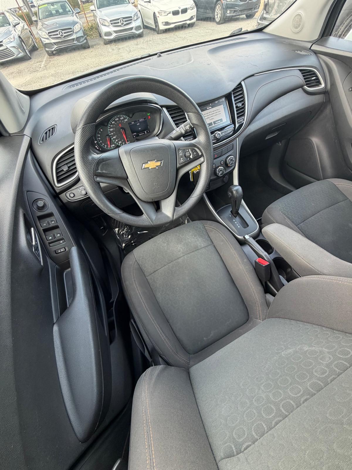 2017 Chevrolet Trax LS - Photo 6