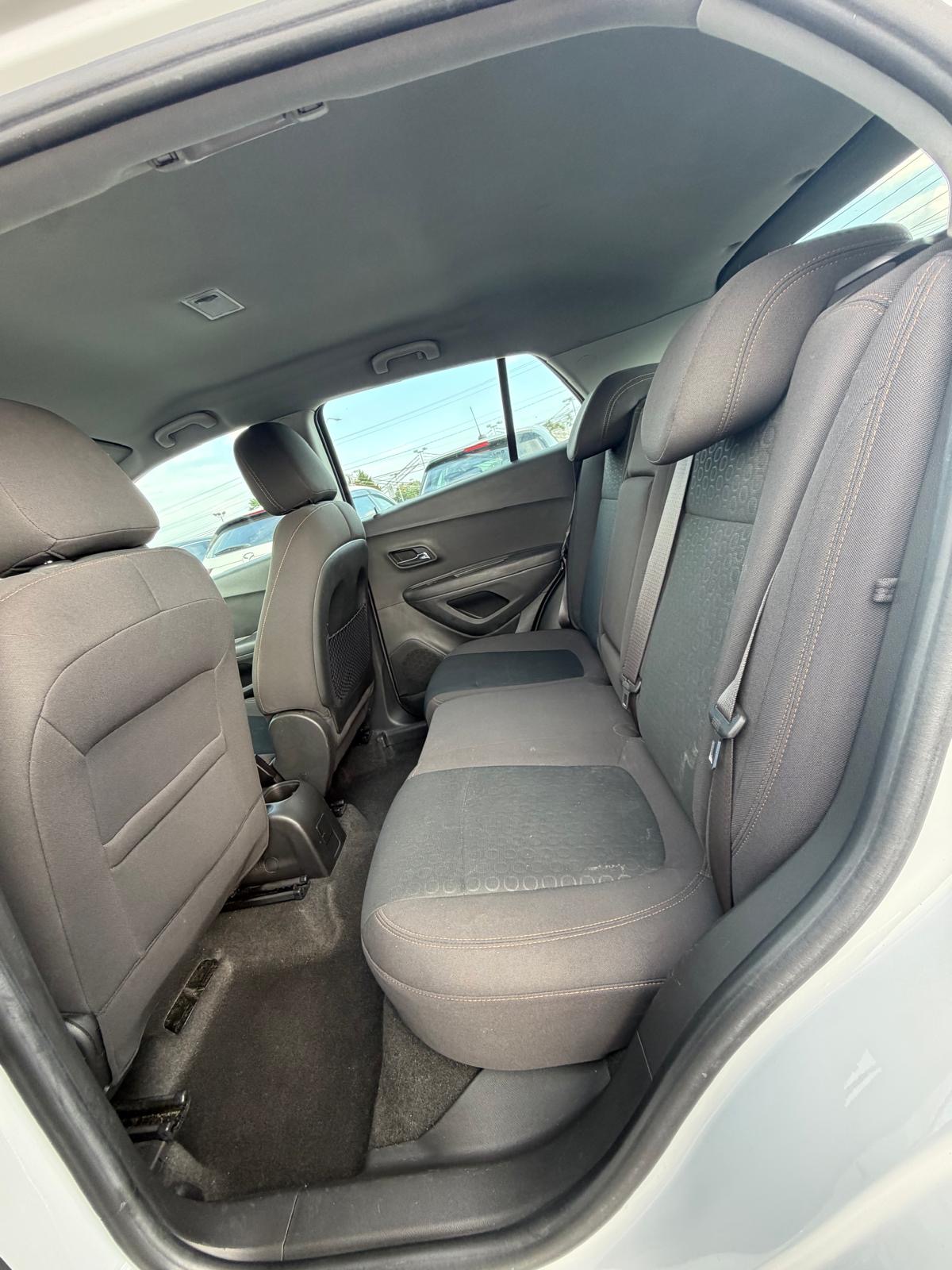 2017 Chevrolet Trax LS - Photo 5