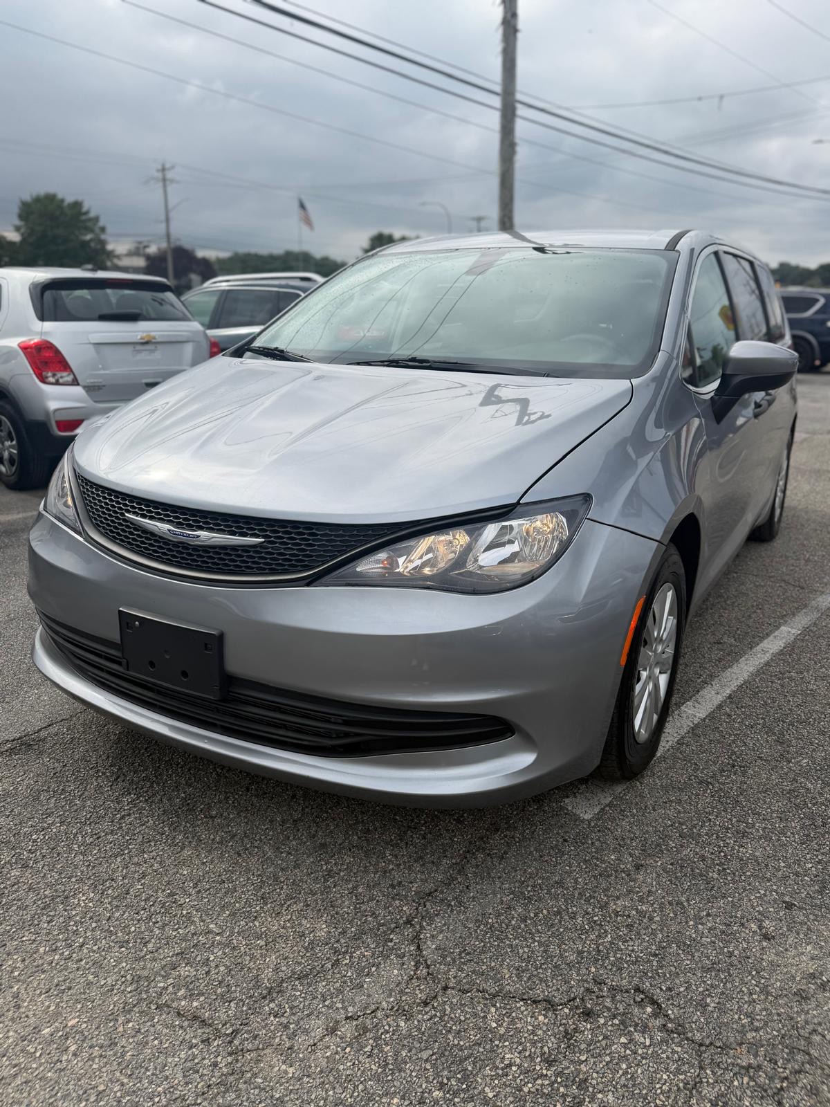 2020 Chrysler Voyager L