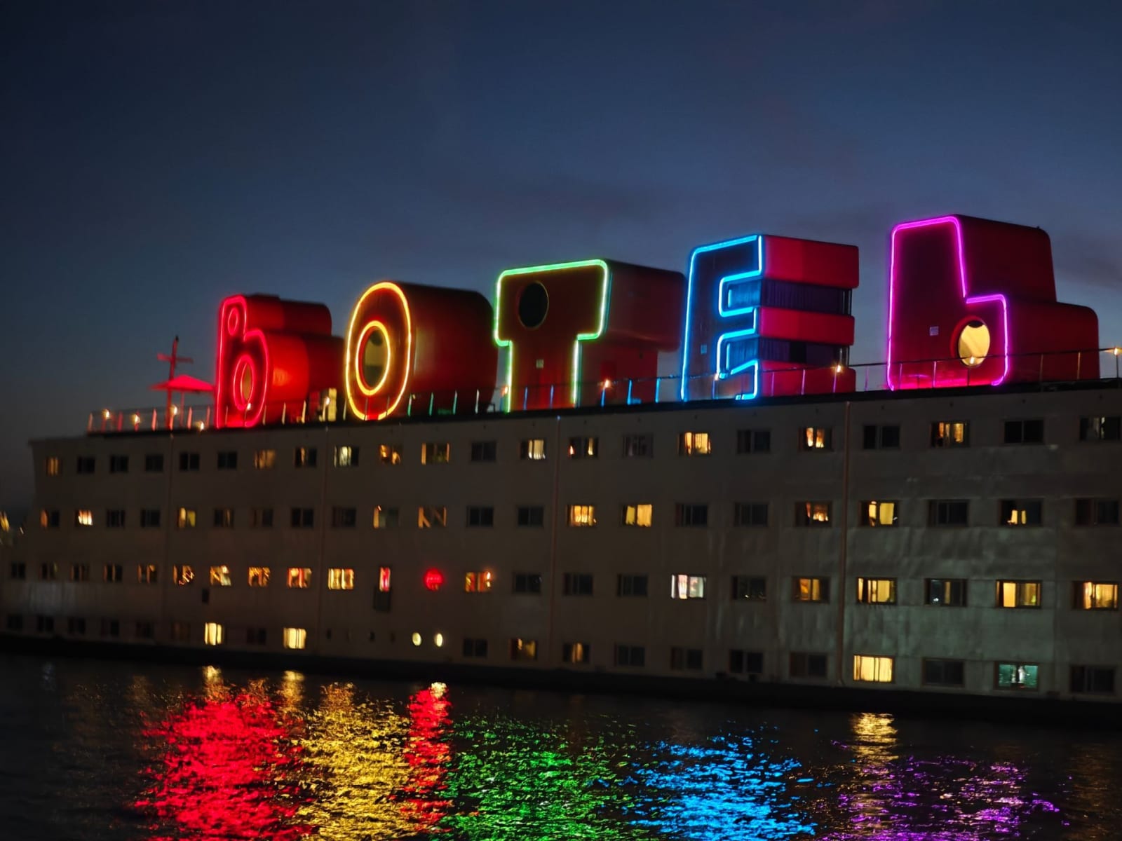 Botel, main photo