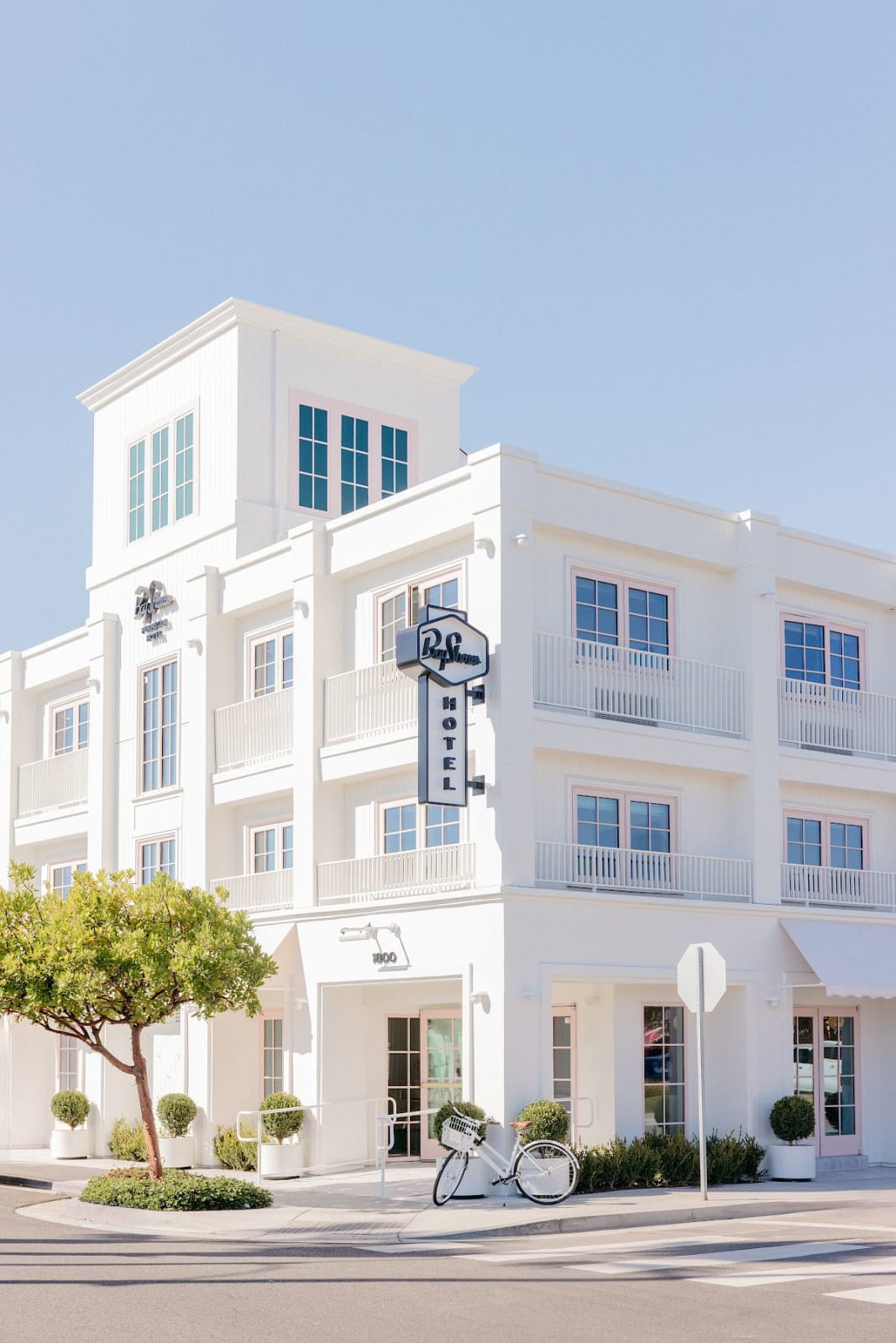 Bay Shores Peninsula Hotel, main photo