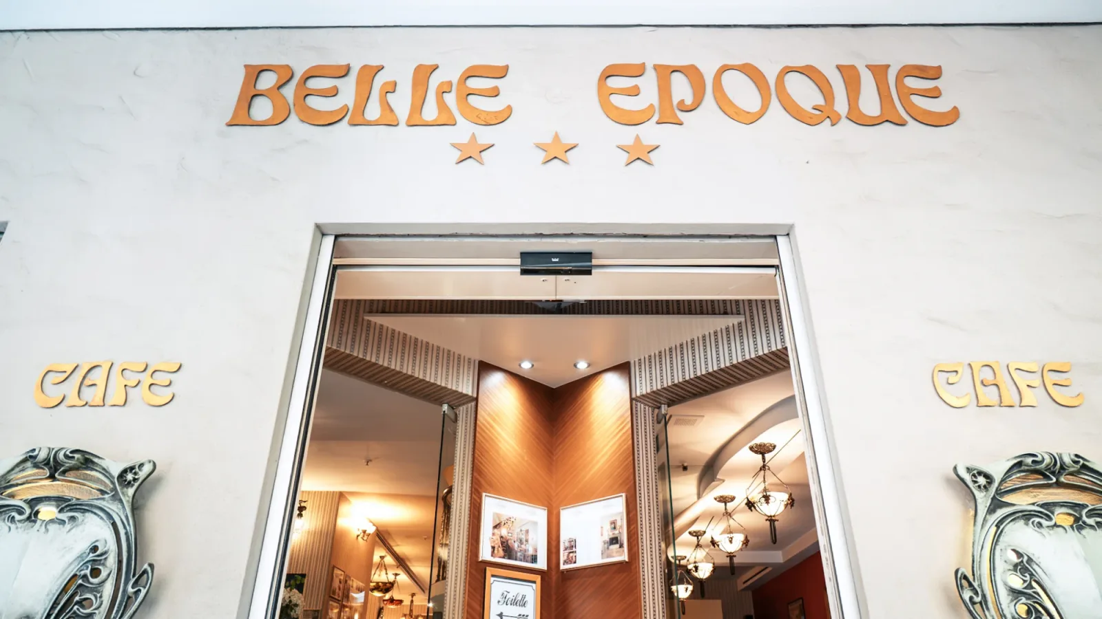 Belle Epoque, main photo