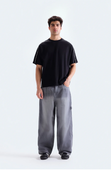 RELAXED FIT JEANS