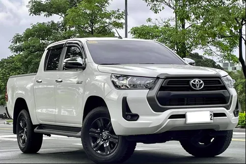 Toyota Hilux White