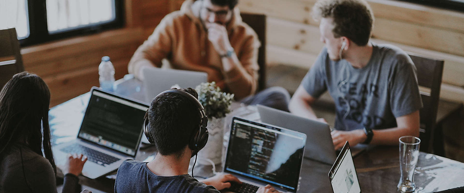 une équipe de développeurs et développeuses web