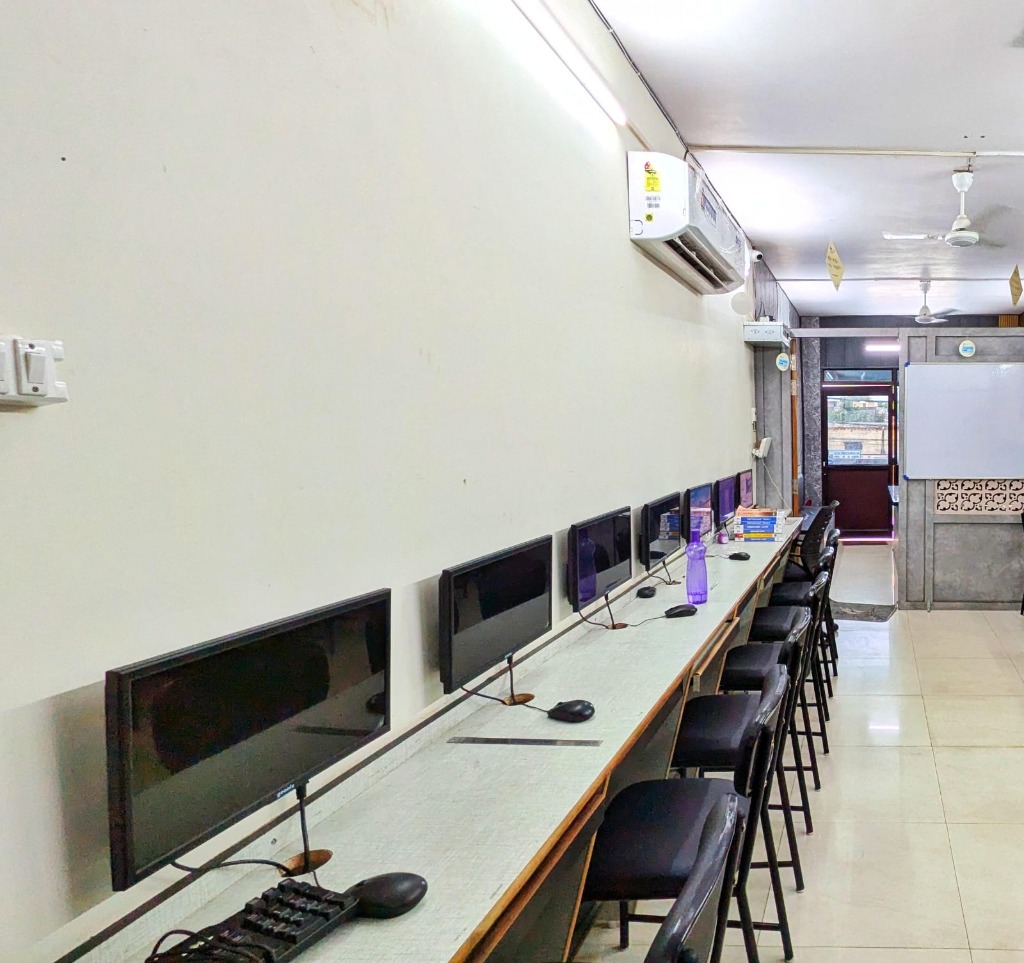 GuideFinTax Academy Computer Lab