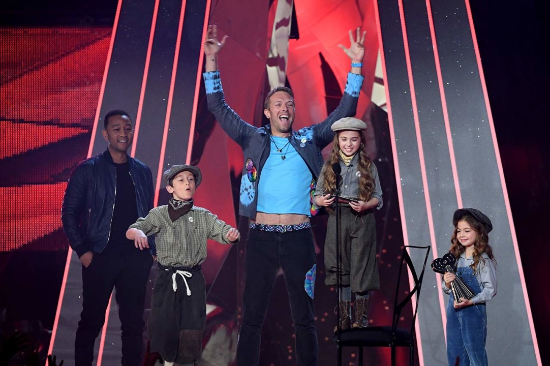 When Chris Martin Brought The Adorable Little Coldplay to Accept iHeartRadio Music Award