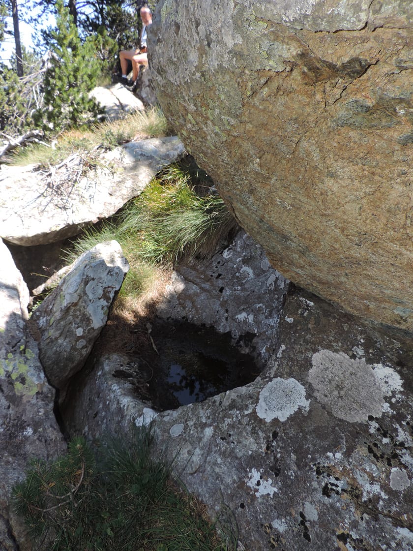 12. Seconda marmitta a Monpey con riserva d'acqua.