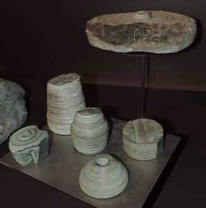 10.Scarti di lavorazione in cloritoscisto a grana fine da Valtournenche, Ayas e Champorcher, conservati al Museo dell’Artigianato Valdostano di Fénis.