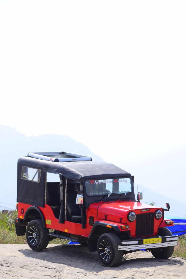 Jeep safari through lush Kanthaloor forest