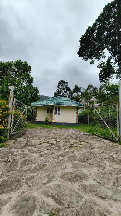 Cozy stay room in Kanthaloor