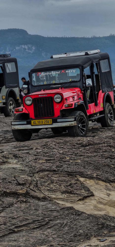 Adventure jeep trail through Kanthaloor hills