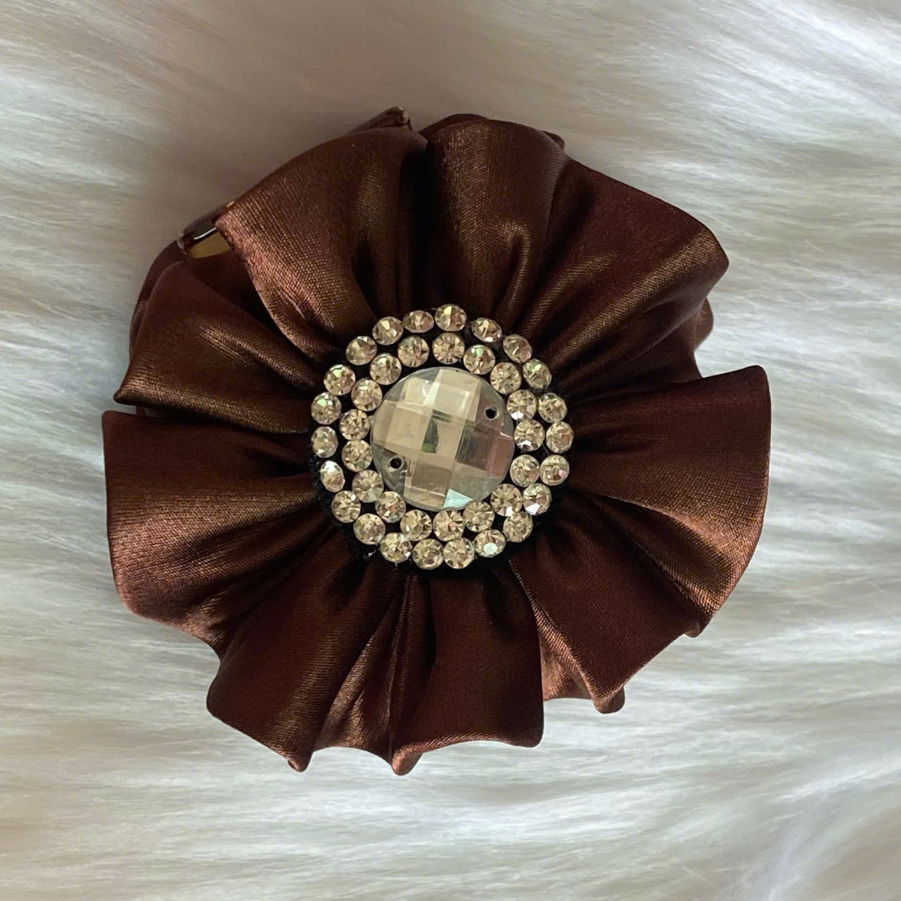 Kẹp Gắp Tóc 5 Răng Vải Satin Đính Đá Màu Nâu Đậm