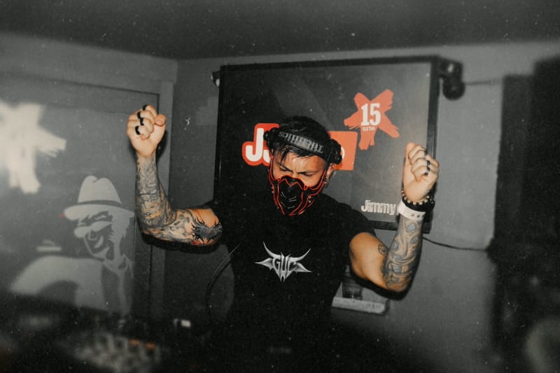 INTROZPEKTOR — highlighted photo 9