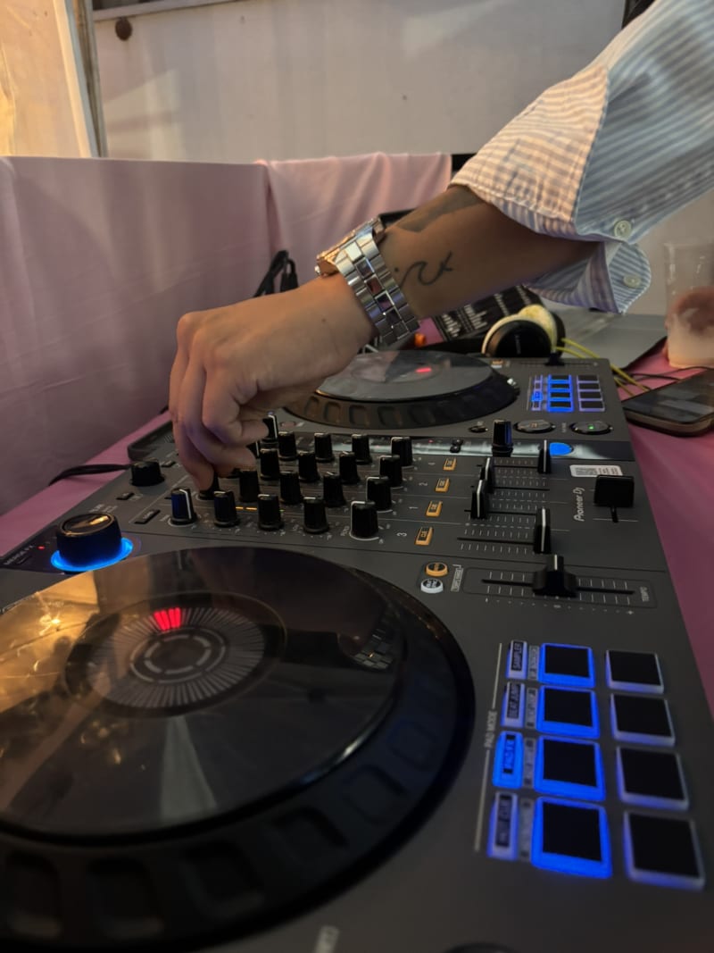 Mr. Sound ² — highlighted photo 9