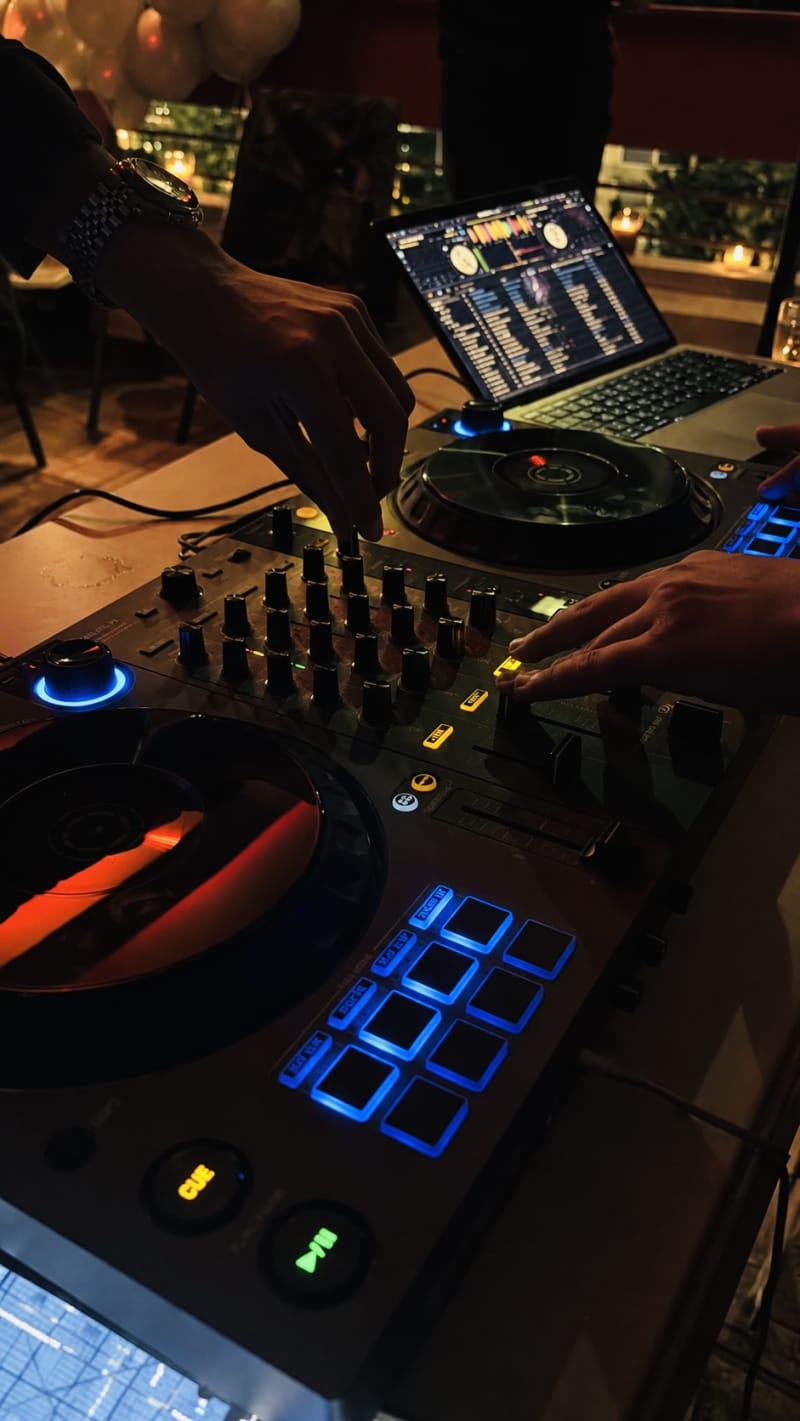 Mr. Sound ² — highlighted photo 4