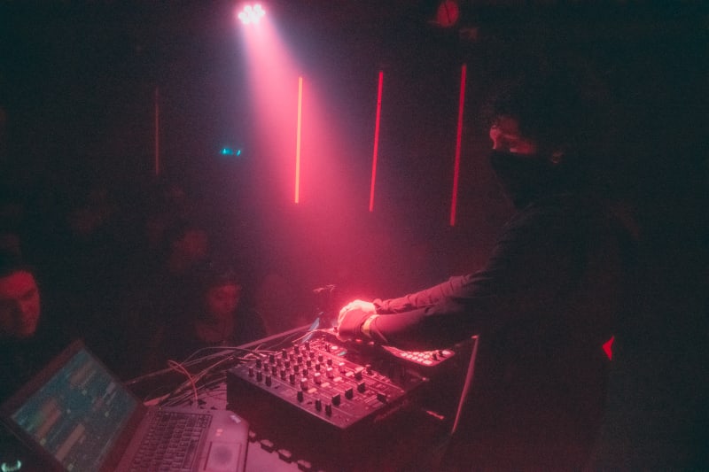 HYXR — highlighted photo 1