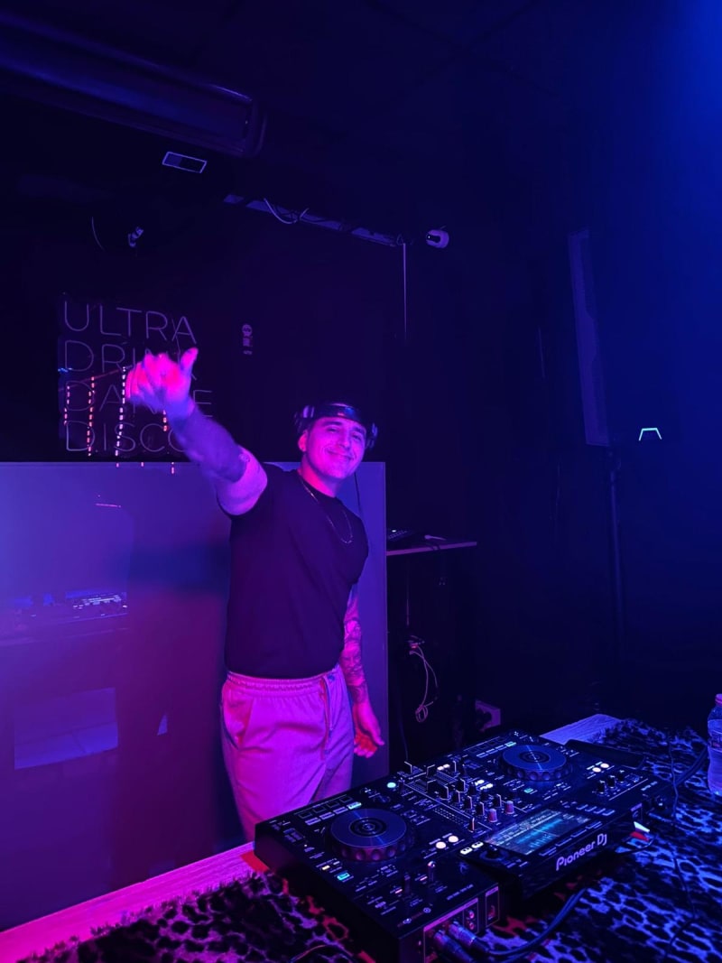 zambra dj — highlighted photo 1