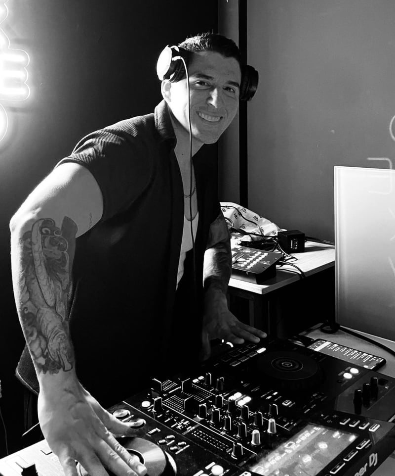 zambra dj — highlighted photo 4