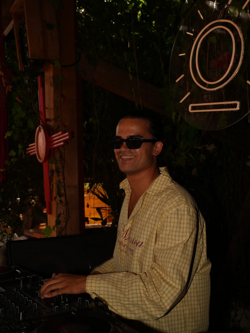 DANI FER — highlighted photo 10