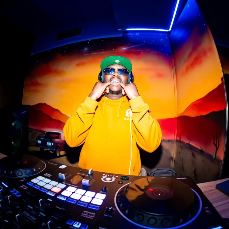 Dj ziza — highlighted photo 5