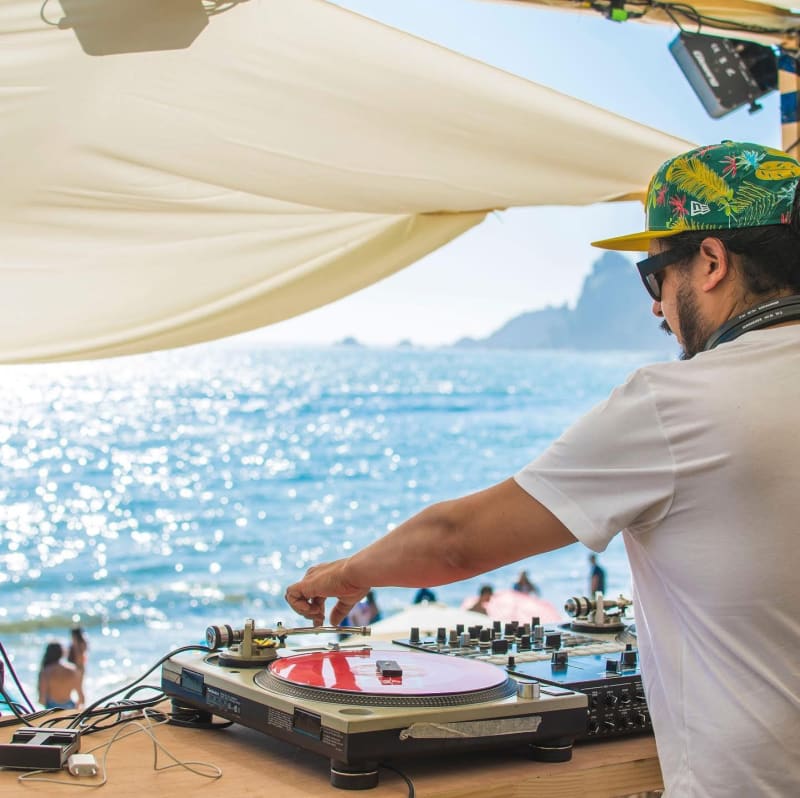 DJ W — highlighted photo 6