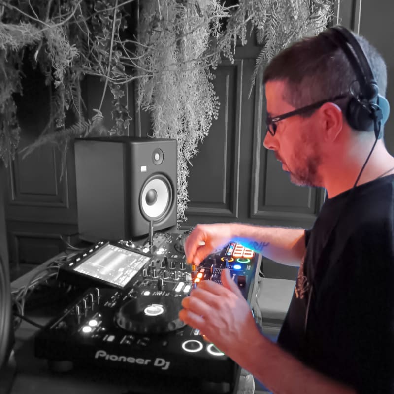 DJ Ots — highlighted photo 1