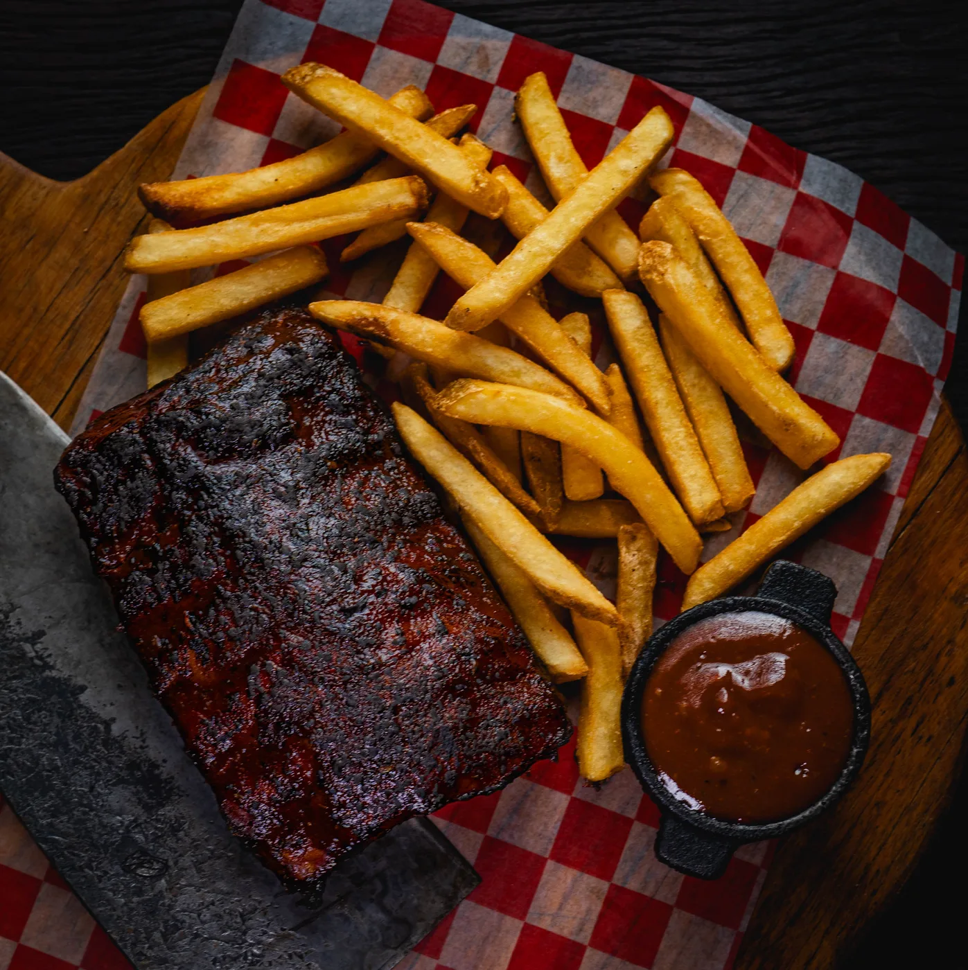 Ribs Small Con BBQ y Papas Fritas