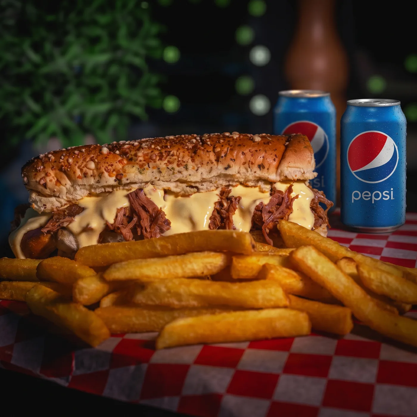 Pork Philly XL Con Papas y 2 Pepsis