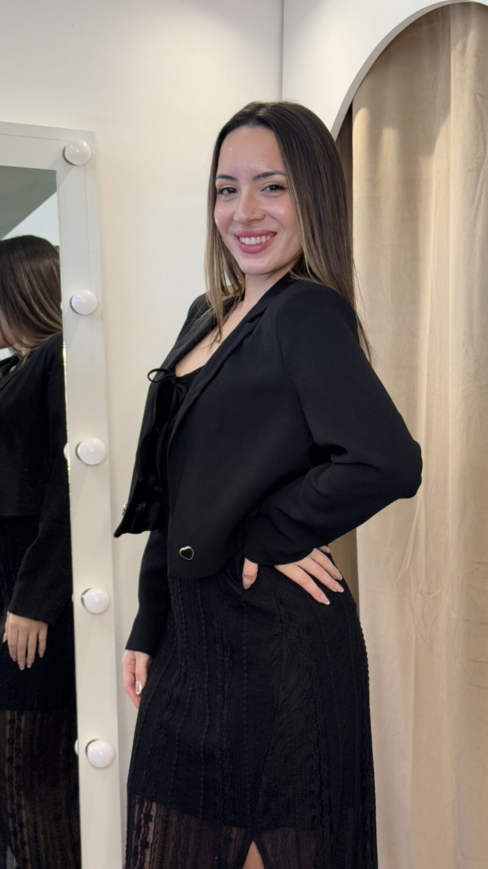 Blazer Crop con Botones de Corazón
