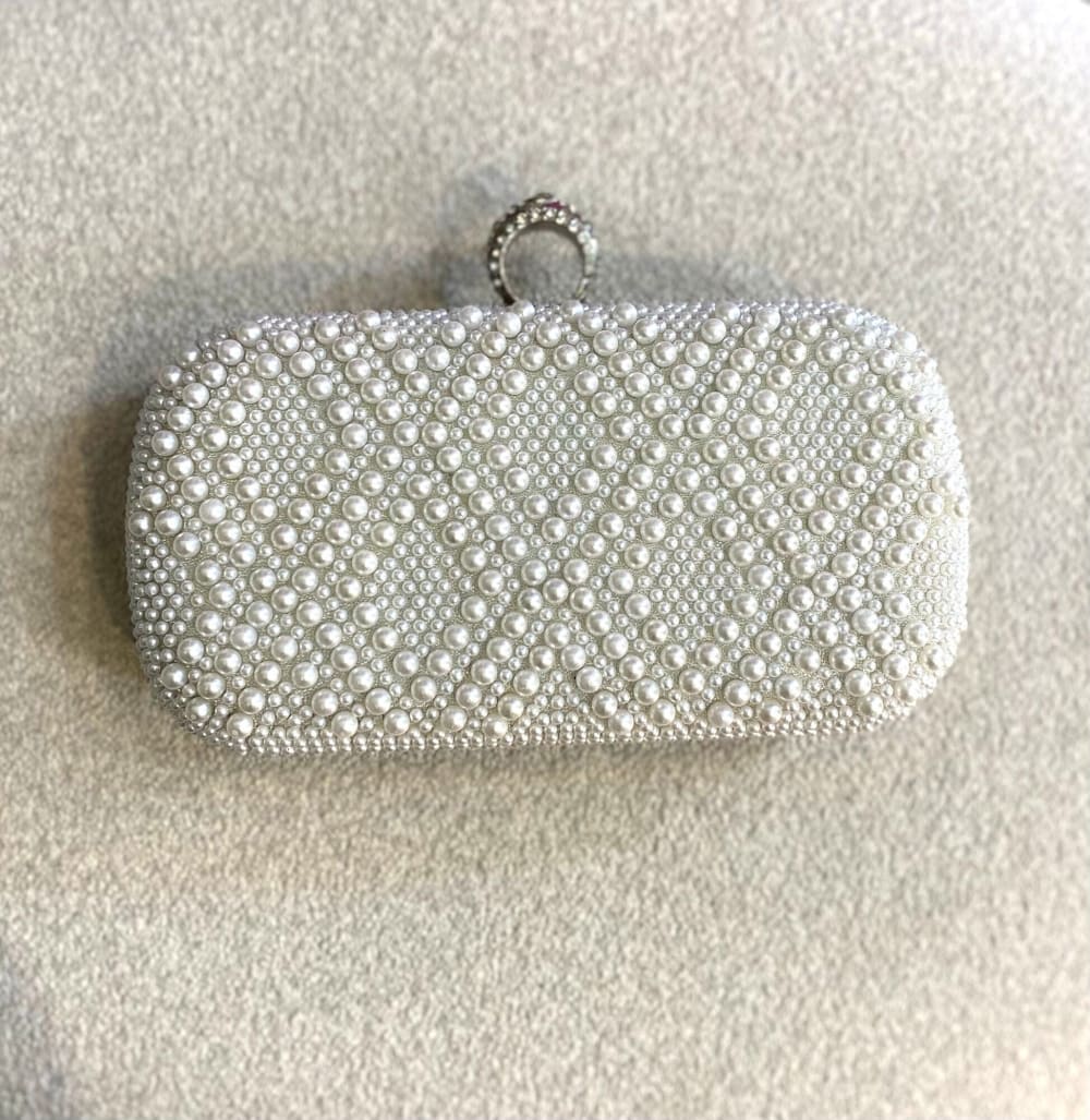 Clutch Oval Blanco Perlas