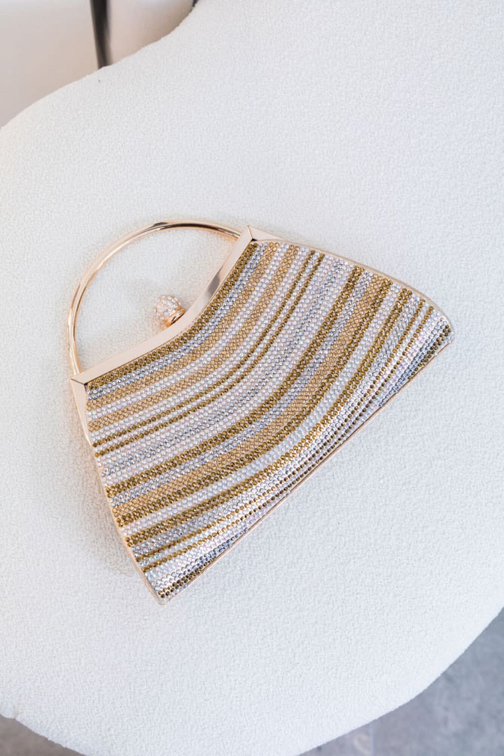 Clutch Triangular Brillos