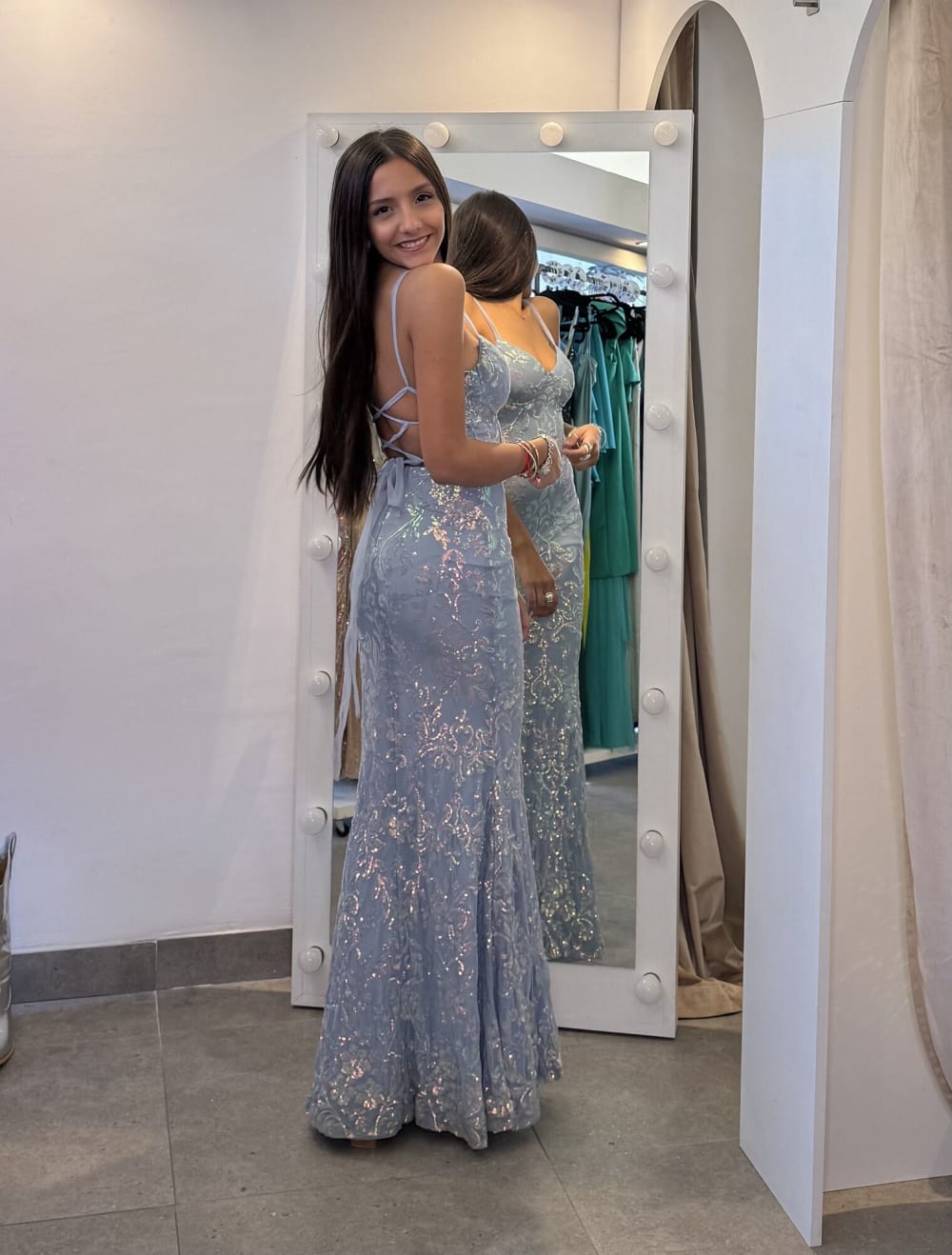 Vestido Celeste Escote Corazón Brillo